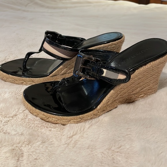 Authentic Burberry Wedges (Comes with Bag) - EU 37/US 6.5 Great Condition! - Picture 3 of 4